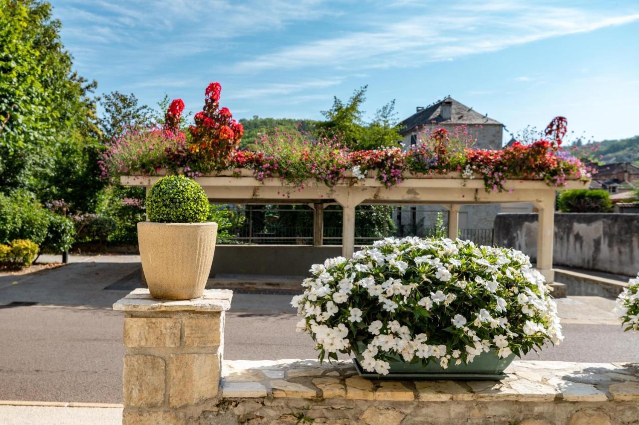 Отель Le Quercy Суйак Экстерьер фото